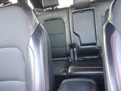 Used 2025 Ford Escape ST-Line Select AWD/4WD image 24