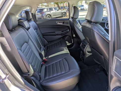 Used 2024 Ford Edge SEL w/ Convenience Package image 20