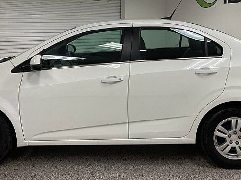 Used 2013 Chevrolet Sonic LT image 8