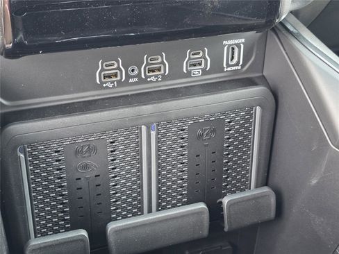 New 2026 RAM 1500 Laramie AWD/4WD image 15