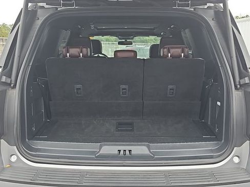 Used 2024 Ford Expedition Limited image 13
