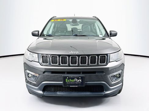 Used 2018 Jeep Compass Latitude w/ Popular Equipment Group image 2