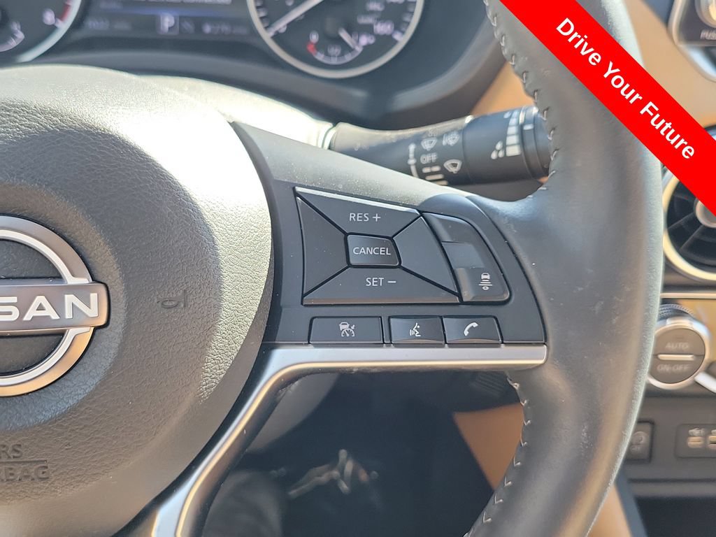 Used 2025 Nissan Sentra SV w/ SV Premium Package FWD image 8