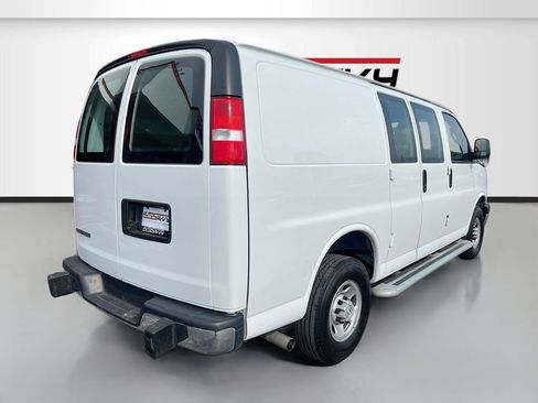 Used 2023 Chevrolet Express 2500 w/ Driver Convenience Package RWD image 7
