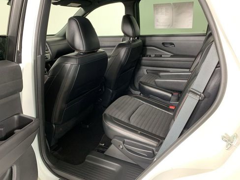 Used 2023 Nissan Pathfinder Rock Creek image 32