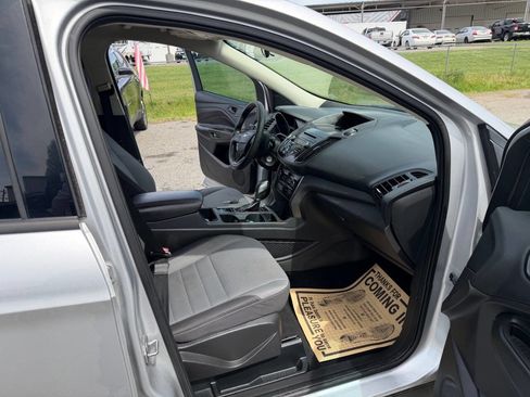 Used 2018 Ford Escape S image 15
