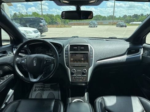 Used 2019 Lincoln MKC Premiere FWD image 34