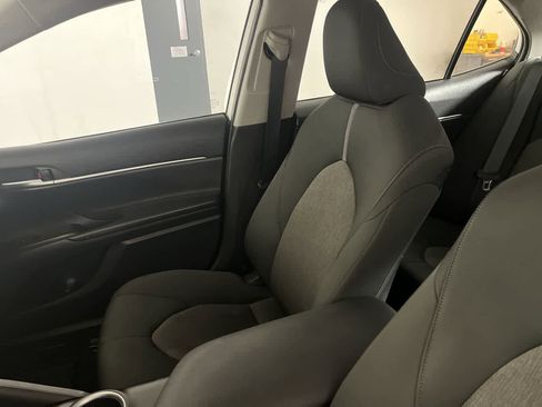Used 2023 Toyota Camry LE image 27
