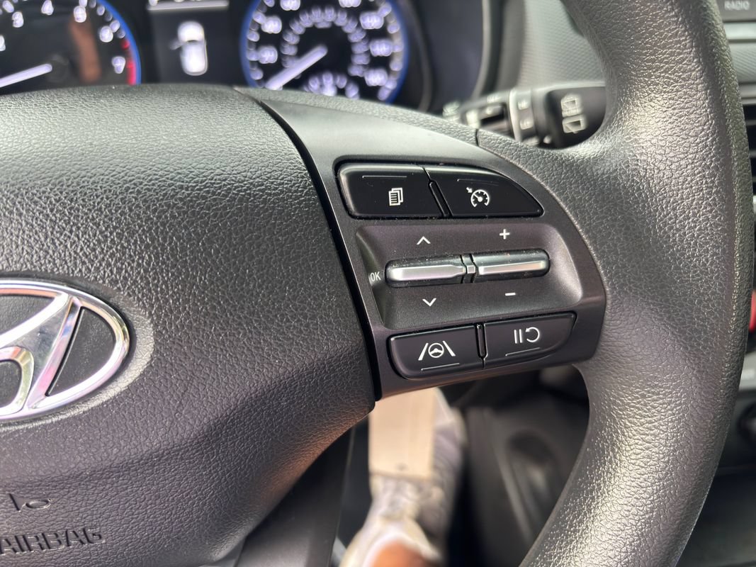 Used 2023 Hyundai Kona SE AWD/4WD image 21