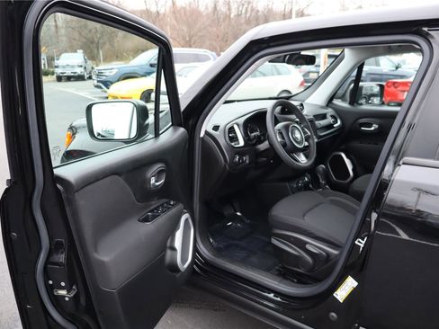 Used 2021 Jeep Renegade Sport image 12