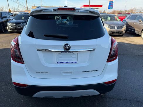 Used 2018 Buick Encore Sport Touring image 4