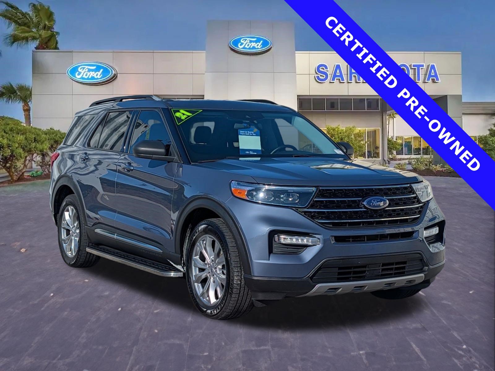 Certified 2021 Ford Explorer XLT w/ Equipment Group 202A AWD/4WD image 1
