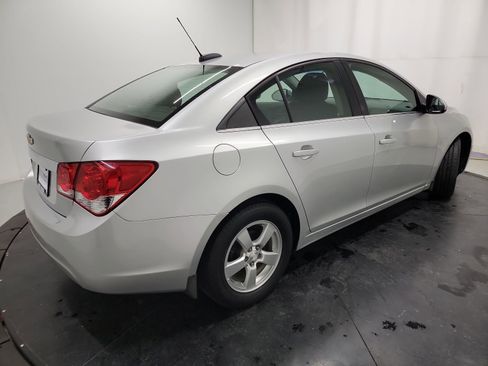 Used 2016 Chevrolet Cruze LT image 9