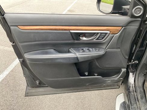 Used 2019 Honda CR-V Touring image 25