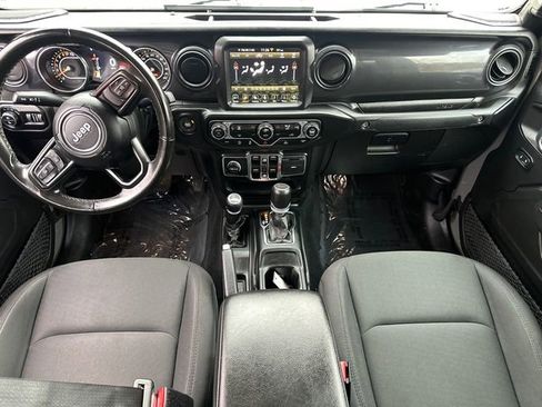 Used 2022 Jeep Gladiator Sport image 17
