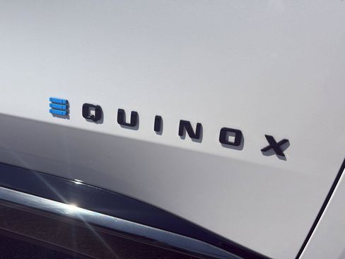 Used 2025 Chevrolet Equinox EV RS AWD/4WD image 52