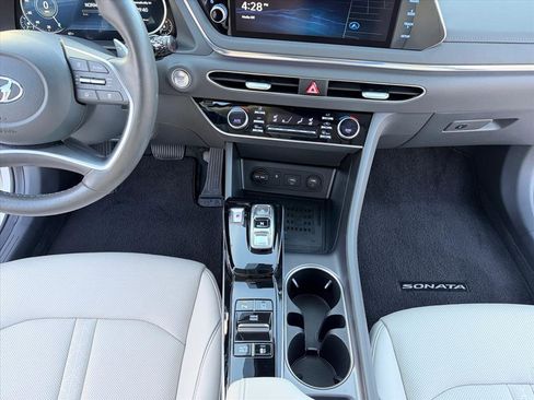 Used 2023 Hyundai Sonata Limited image 16