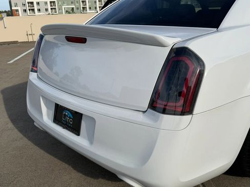 Used 2013 Chrysler 300 S RWD image 29