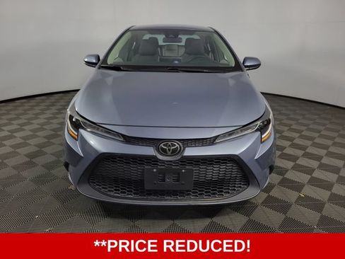 Used 2020 Toyota Corolla LE FWD image 2
