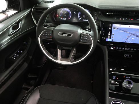 New 2026 Jeep Grand Cherokee Altitude AWD/4WD image 16