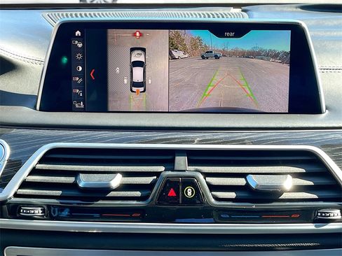 Used 2019 BMW 750i w/ Executive Package image 16