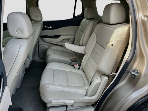 Used 2023 GMC Acadia Denali w/ Denali Technology Package FWD image 25