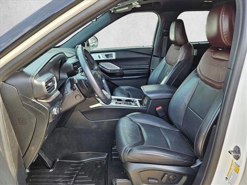 Used 2021 Ford Explorer Platinum w/ Equipment Group 601A image 18