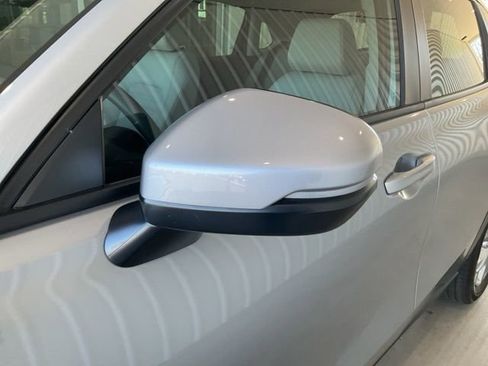 Certified 2025 Honda HR-V LX image 3