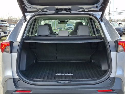 Used 2023 Toyota RAV4 XLE Premium image 32