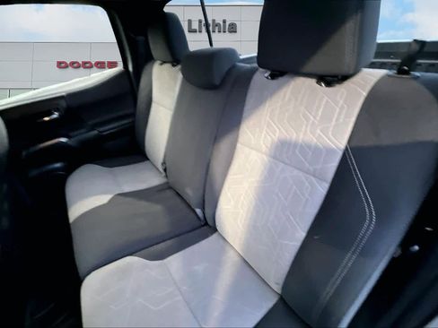 Used 2022 Toyota Tacoma TRD Off-Road w/ Technology Package image 13