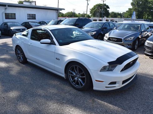Used 2013 Ford Mustang GT Premium w/ Brembo Brake Pkg RWD image 7