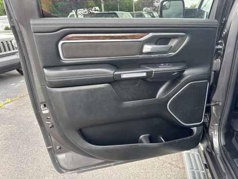 Used 2019 RAM 1500 Laramie w/ Off Road Group AWD/4WD image 17