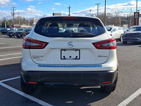 Used 2022 Nissan Rogue Sport SV image 5