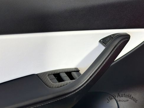 Used 2021 Tesla Model Y Performance AWD/4WD image 24
