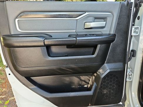 Used 2023 RAM 2500 Big Horn w/ Level 1 Equipment Group image 28