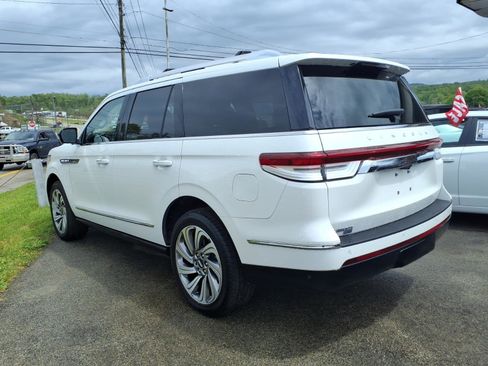 Used 2024 Lincoln Navigator Reserve w/ Equipment Group 201A AWD/4WD image 2