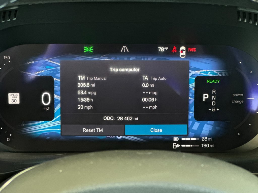 Certified 2024 Volvo XC60 T8 Plus w/ Protection Package Premier AWD/4WD image 27