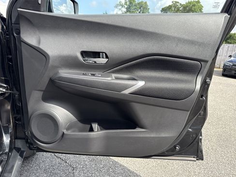 Used 2021 Nissan Kicks SV image 25