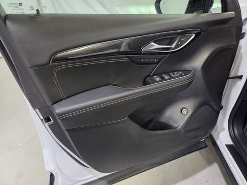 Used 2023 Buick Envision Essence w/ Sport Touring Package AWD/4WD image 17