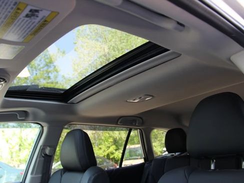 Certified 2025 Subaru Outback Limited AWD/4WD image 19