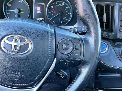 Certified 2018 Toyota RAV4 Limited image 18