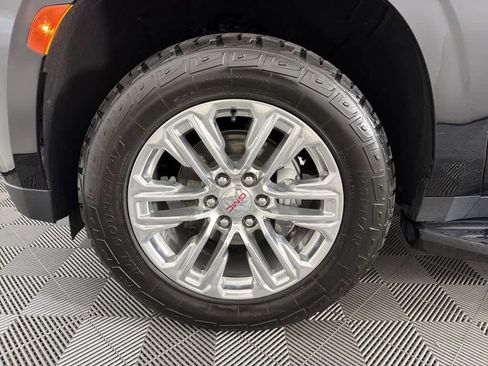 Used 2023 GMC Yukon SLT image 16