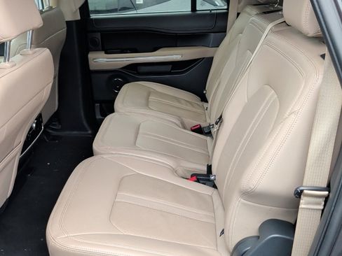 Used 2024 Ford Expedition Max Limited image 10