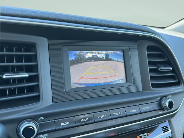 Used 2020 Hyundai Elantra SE FWD image 28
