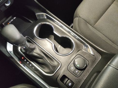 Used 2023 Chevrolet Traverse LT image 26