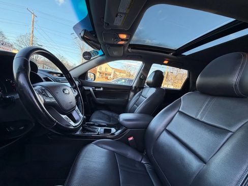Used 2015 Kia Sorento SX image 9