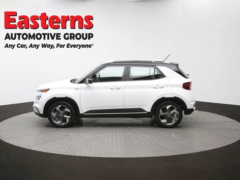 Used 2025 Hyundai Venue Limited FWD image 59
