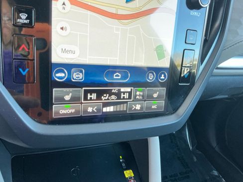 Used 2025 Subaru Forester Premium image 22