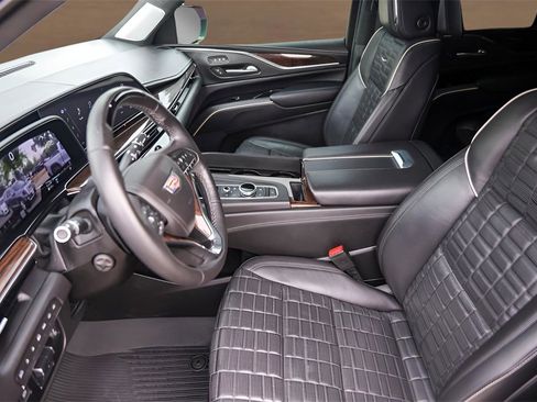 Certified 2023 Cadillac Escalade Sport Platinum image 9
