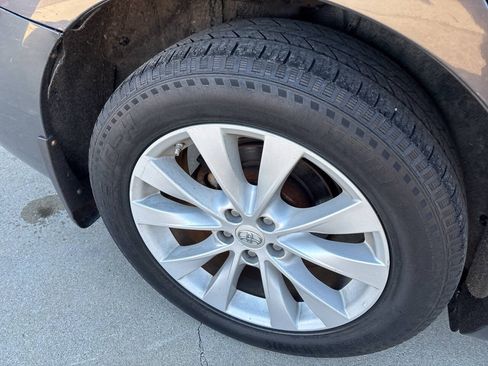 Used 2015 Toyota Venza LE AWD/4WD image 10